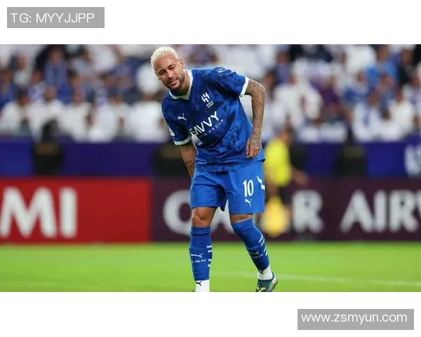 内马尔的日常生活揭秘：足球明星背后的真实世界与精彩瞬间