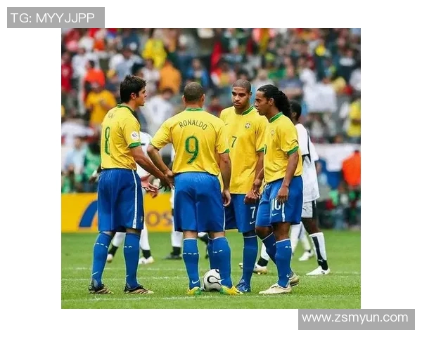 各国足球明星同框合影展现全球足球魅力与团结精神的精彩瞬间