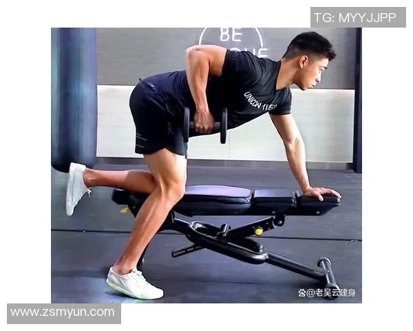 如何正确使用哑铃进行全身锻炼提升力量与肌肉线条的技巧与注意事项